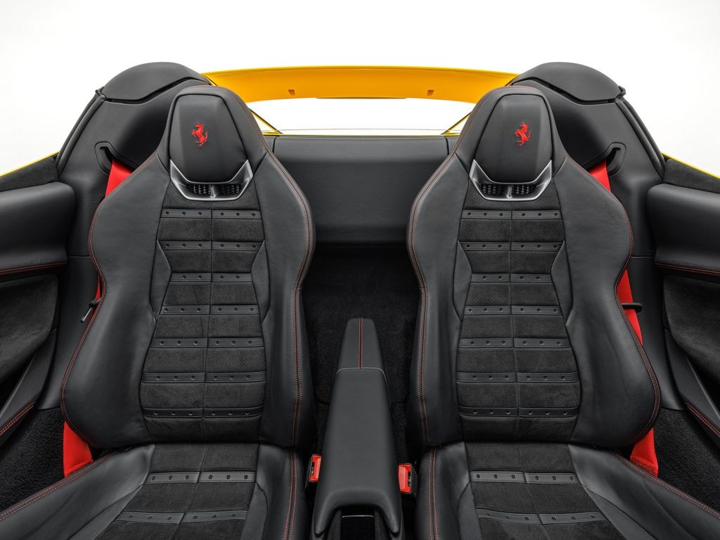 Ferrari 296 GTS 2025