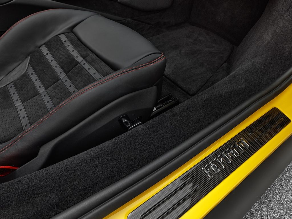 Ferrari 296 GTS 2025