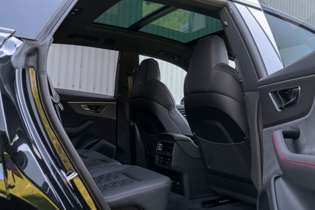 Audi RSQ8 2025
