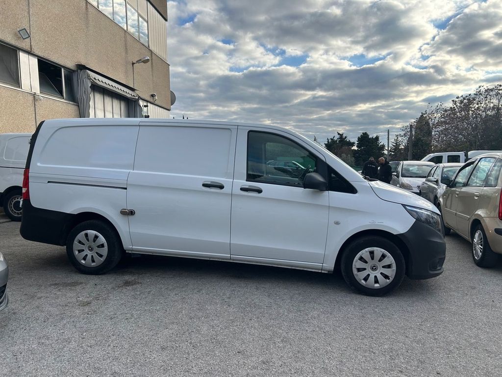 Mercedes-Benz Vito 2022