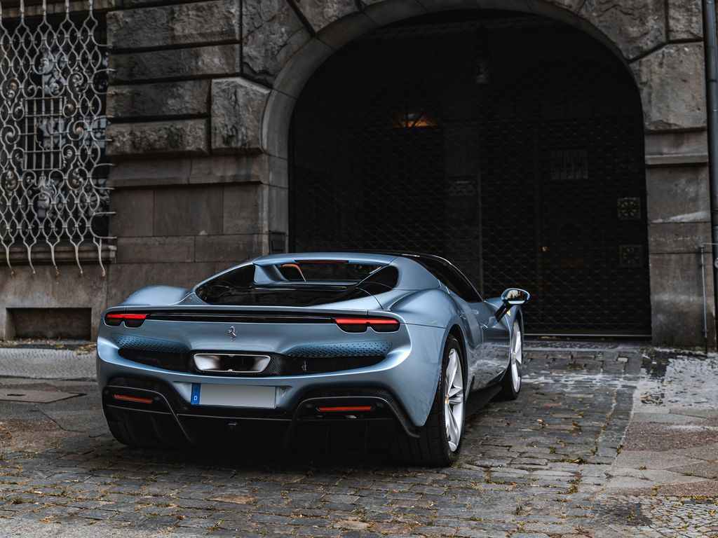 Ferrari 296 GTS 2025