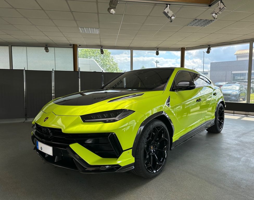 Lamborghini Urus 2024