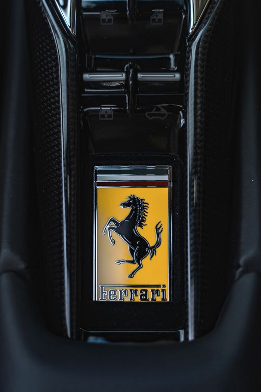Ferrari 296 GTS 2025