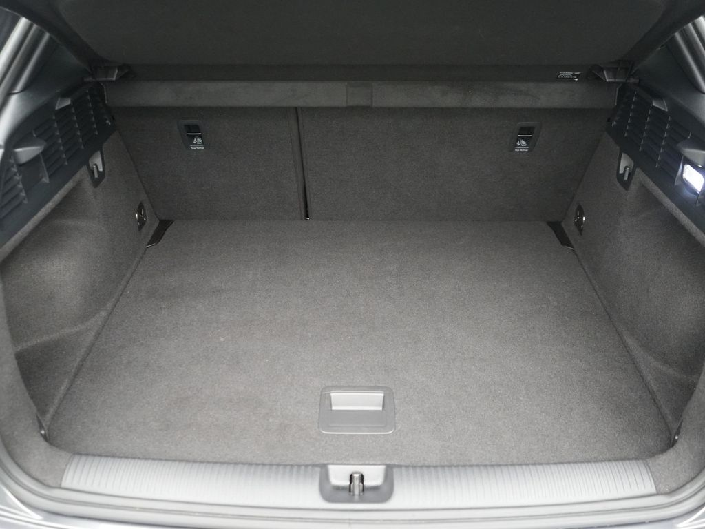 Audi SQ2 2021