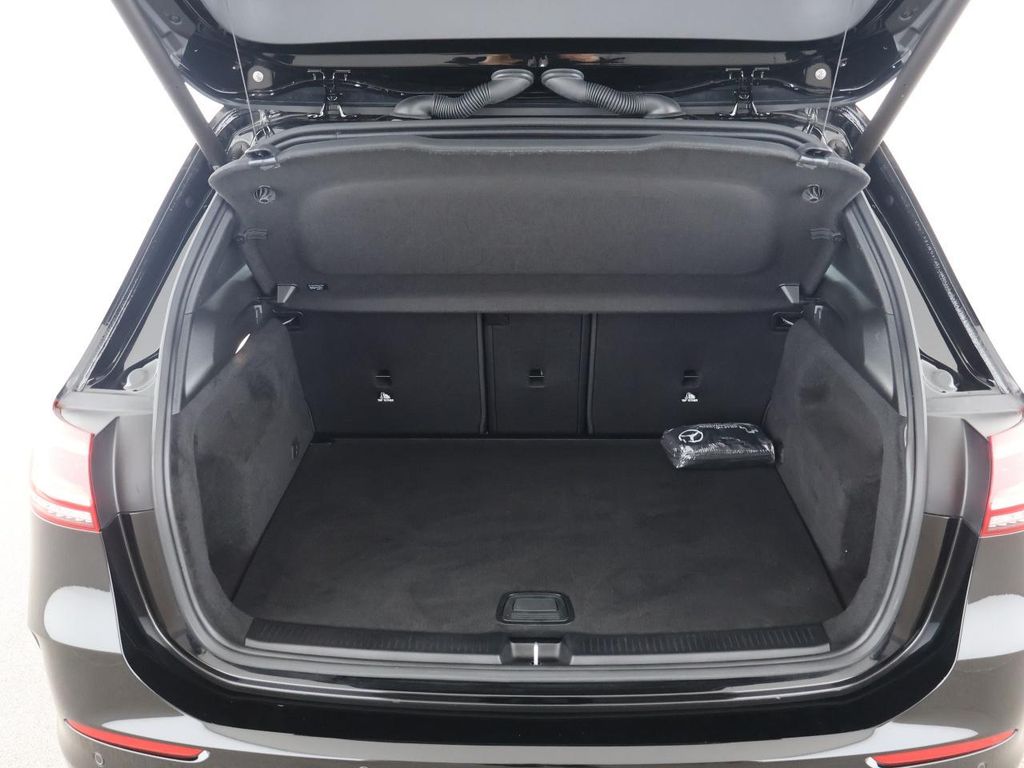 Mercedes-Benz B 200 2022