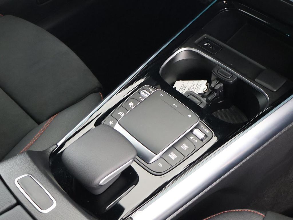 Mercedes-Benz B 200 2022