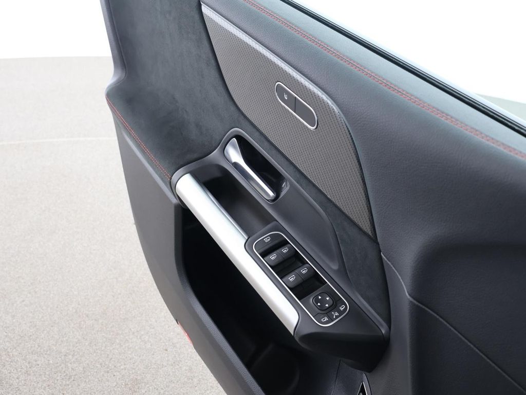 Mercedes-Benz B 200 2022