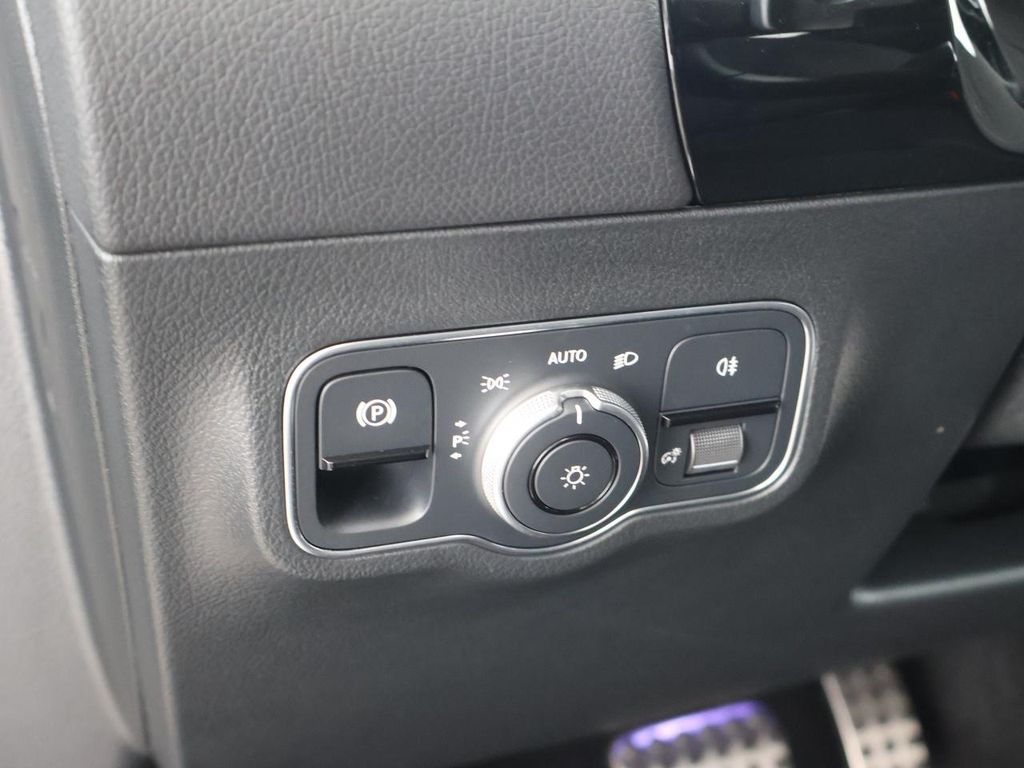 Mercedes-Benz B 200 2022