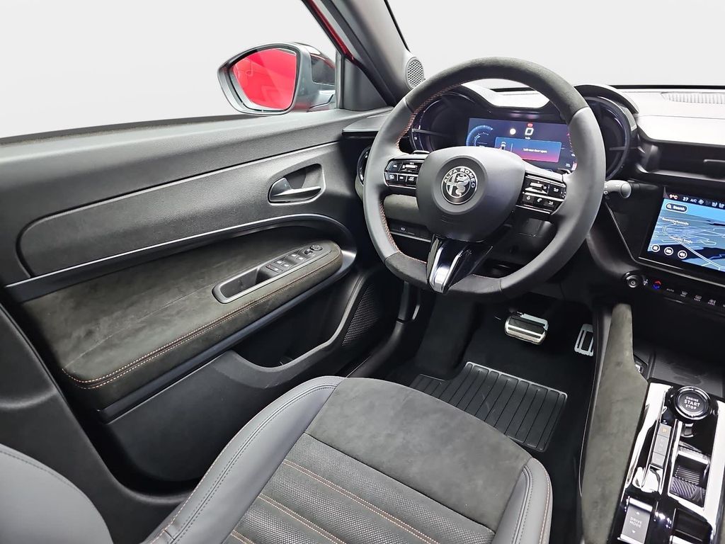 Alfa Romeo Junior 2025