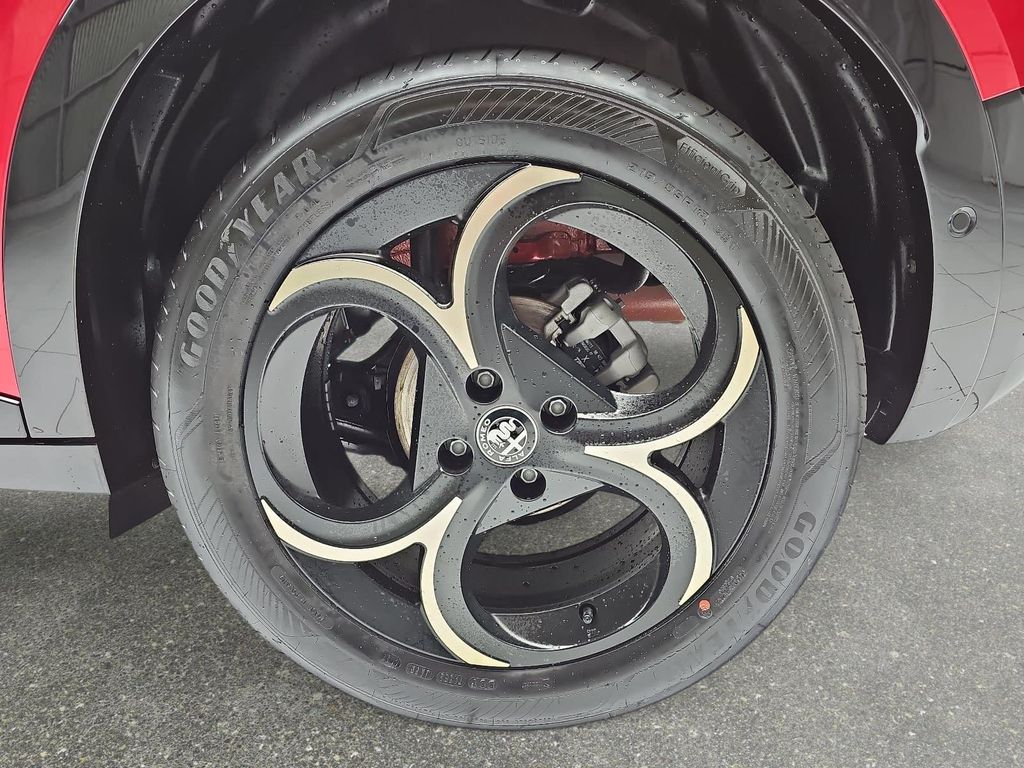 Alfa Romeo Junior 2025