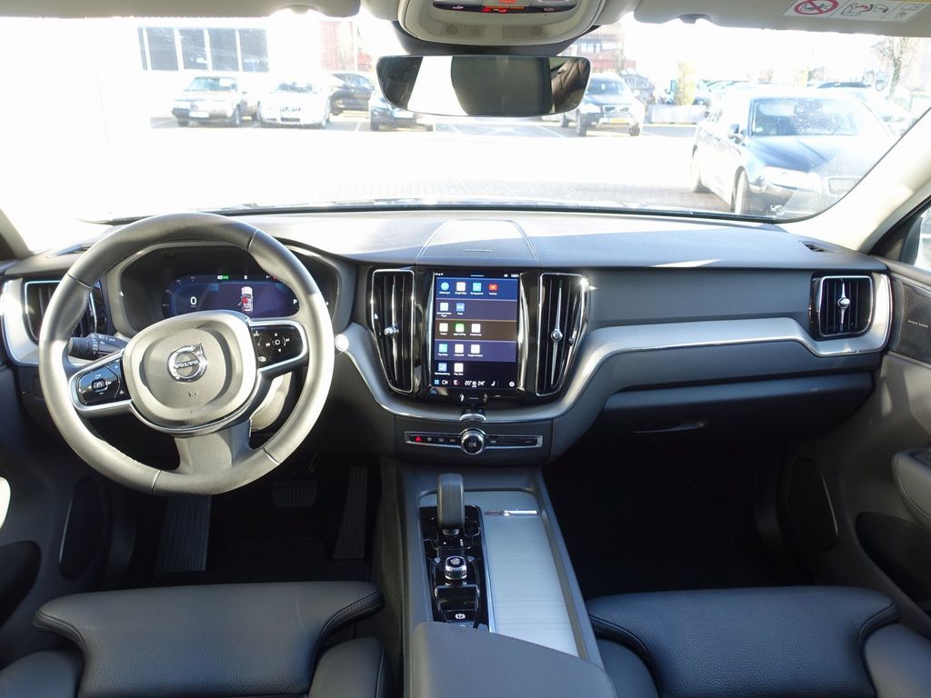 Volvo XC60 2025