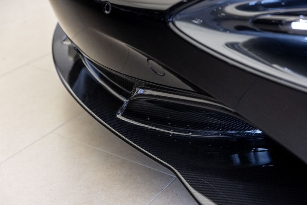 McLaren 720S 2025