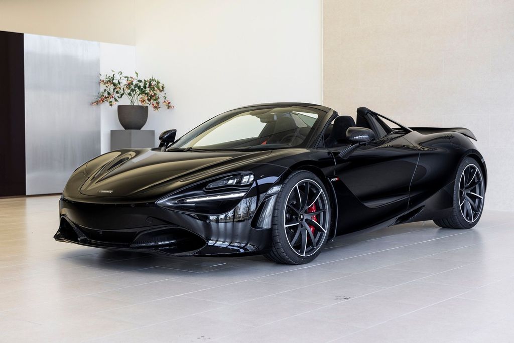 McLaren 720S 2025