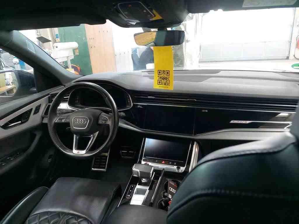 Audi SQ8 2021