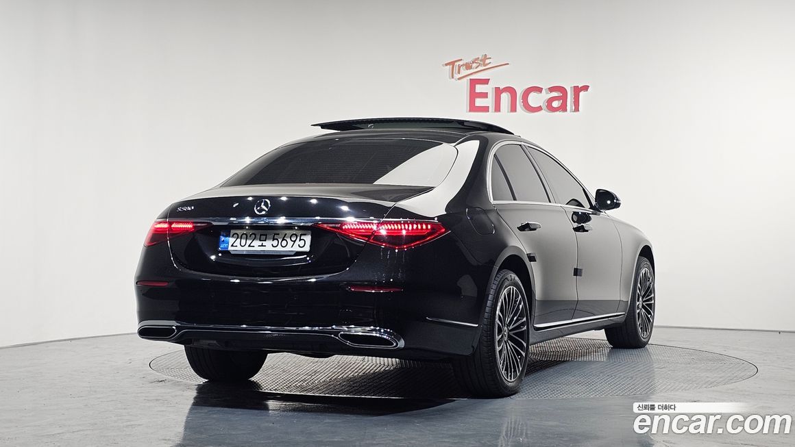 Mercedes-Benz S-Class 2022