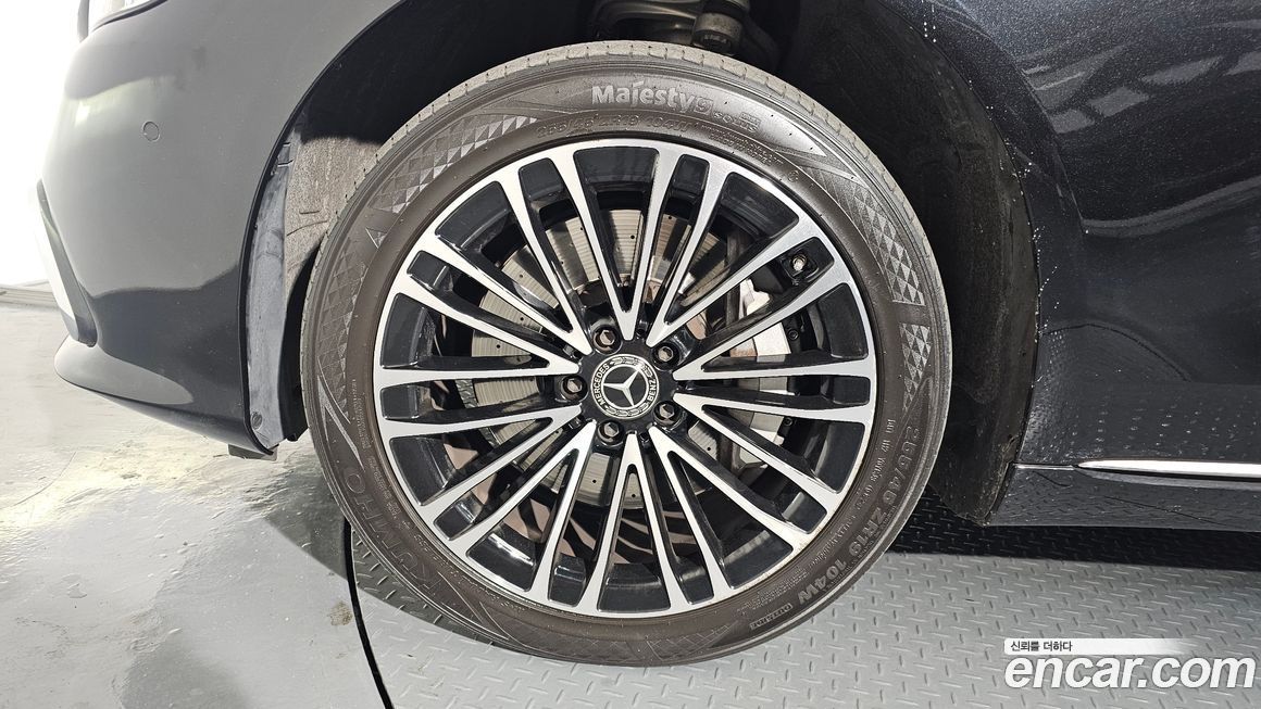 Mercedes-Benz S-Class 2022