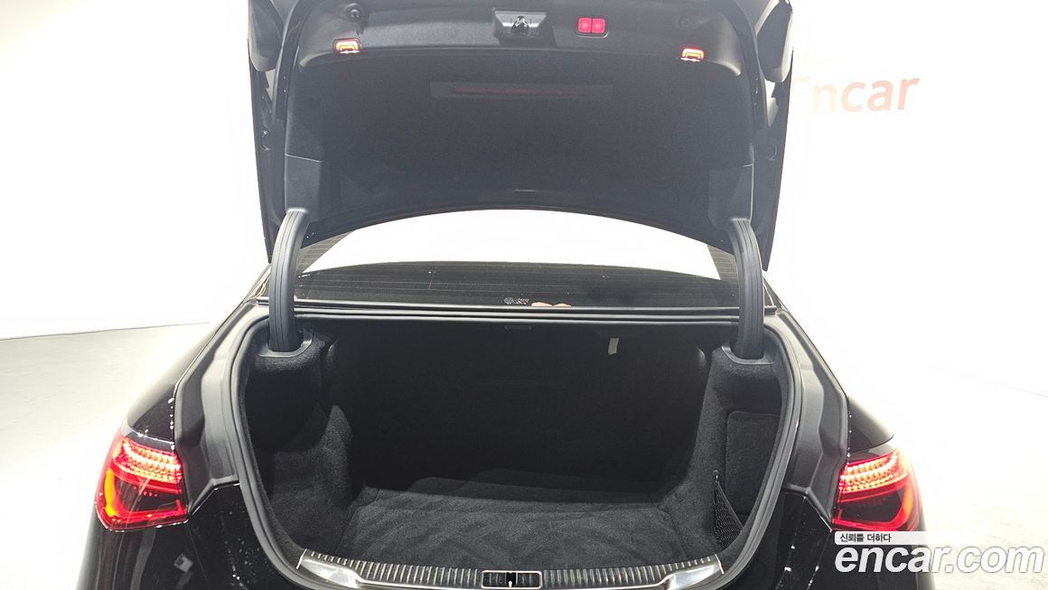 Mercedes-Benz S-Class 2022