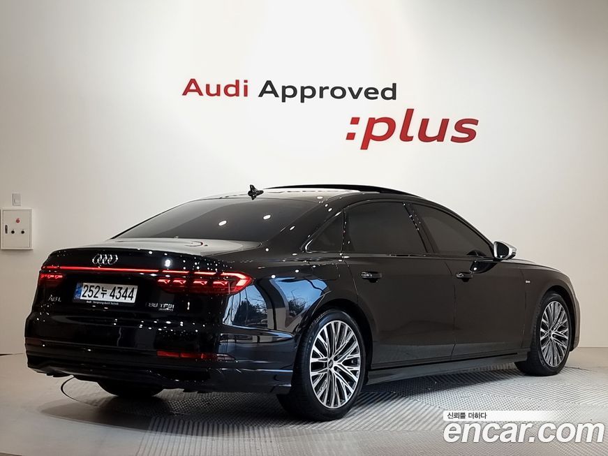 Audi A8 2022