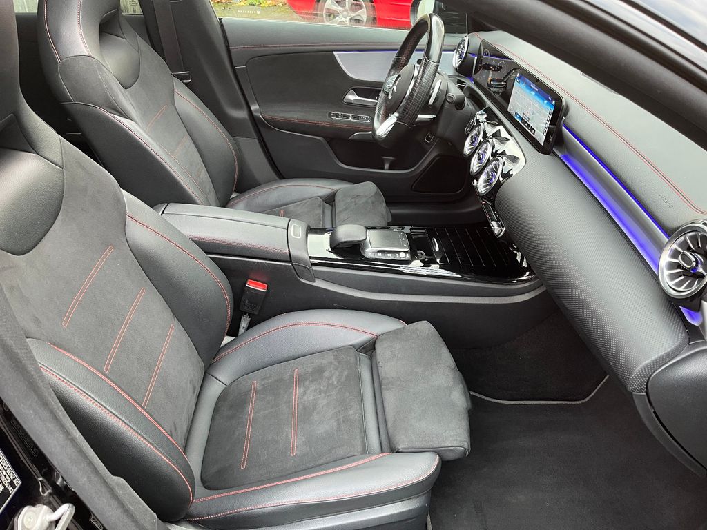 Mercedes-Benz CLA 200 2021