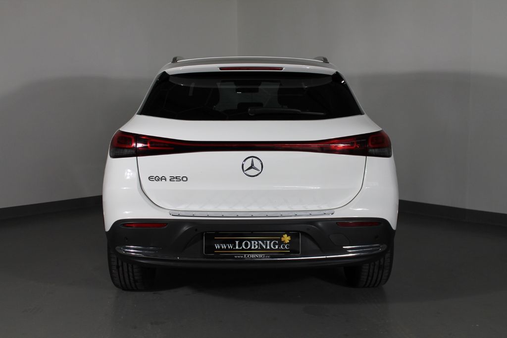 Mercedes-Benz EQA 2021