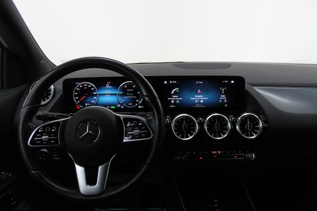 Mercedes-Benz EQA 2021