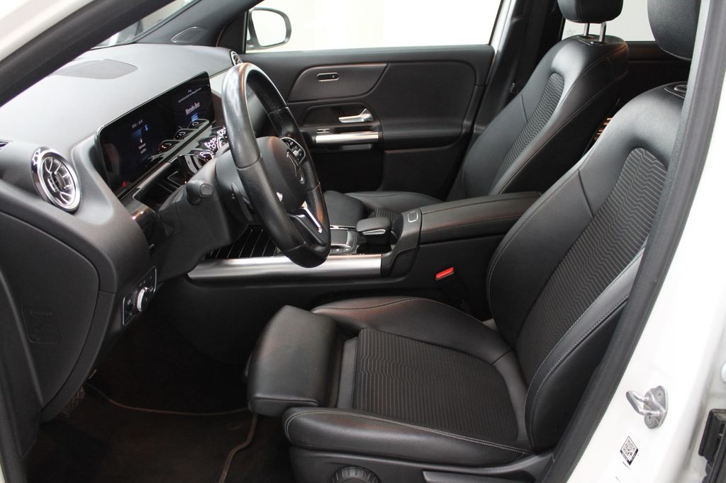 Mercedes-Benz EQA 2021