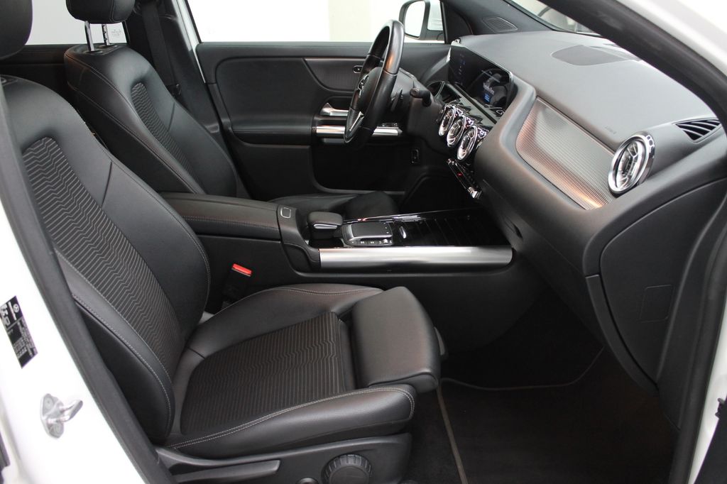 Mercedes-Benz EQA 2021