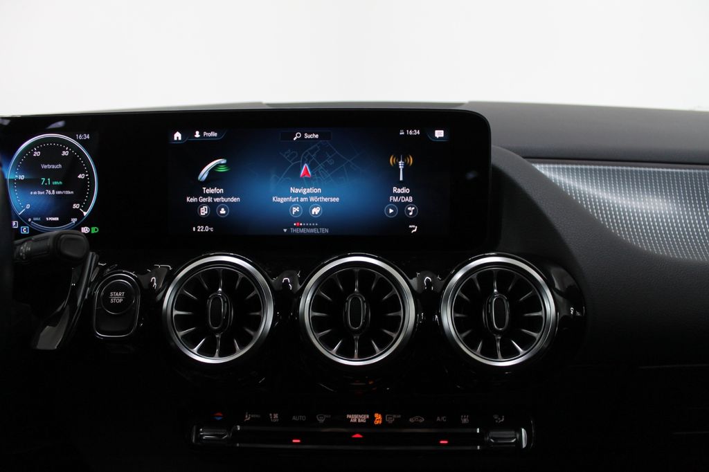 Mercedes-Benz EQA 2021