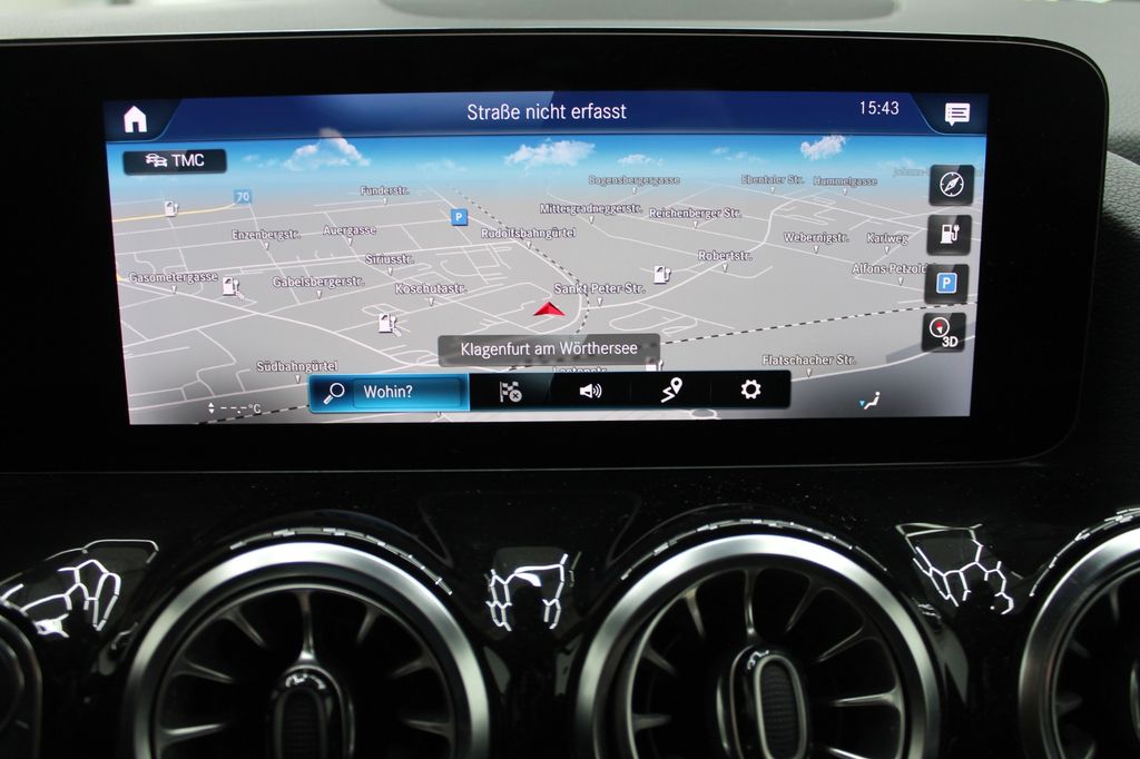 Mercedes-Benz EQA 2021