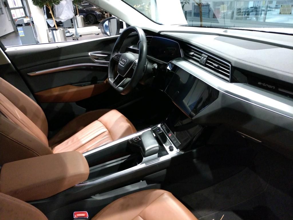 Audi e-tron 2022