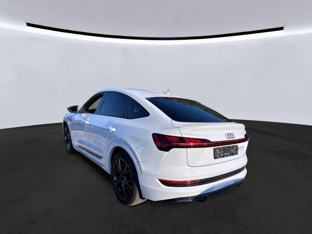 Audi e-tron 2022