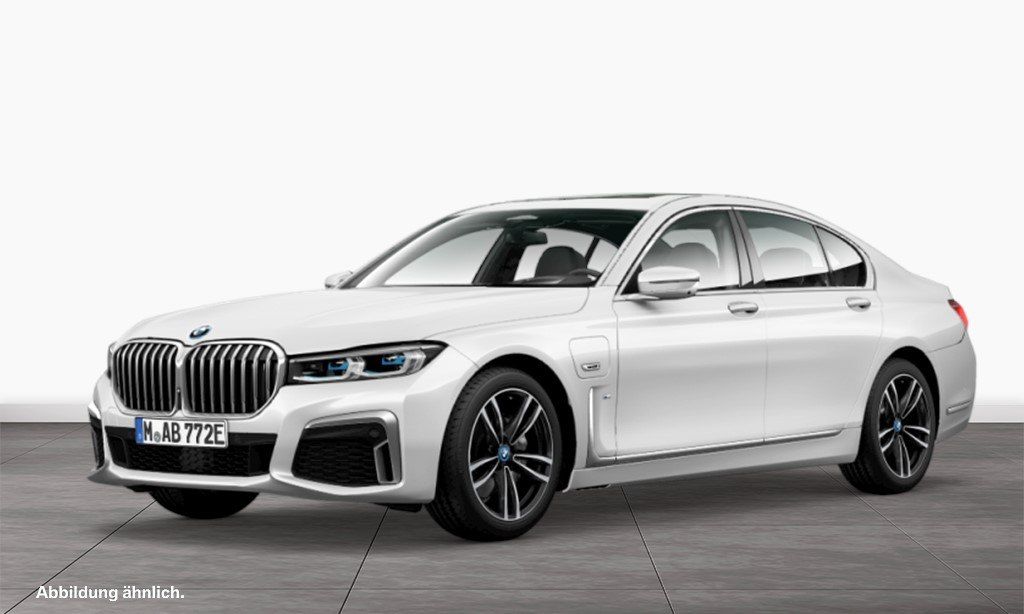 BMW 745 2022