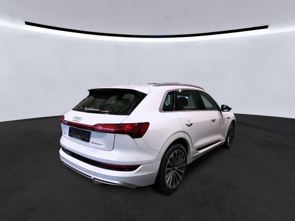 Audi e-tron 2022
