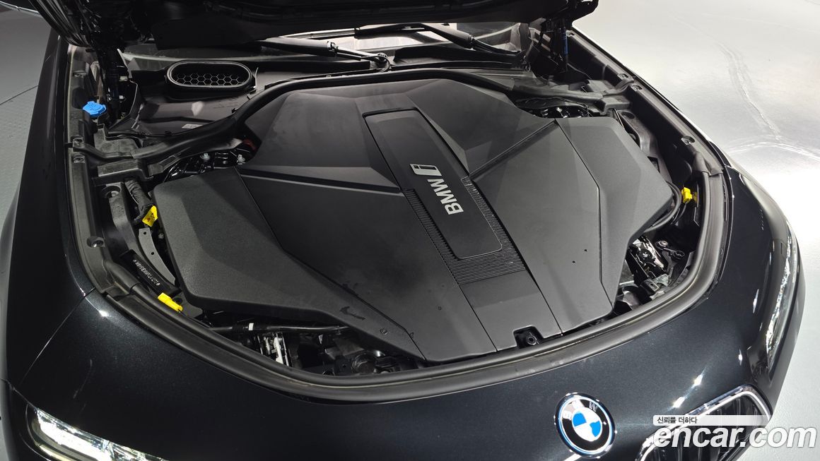 BMW i7 2023