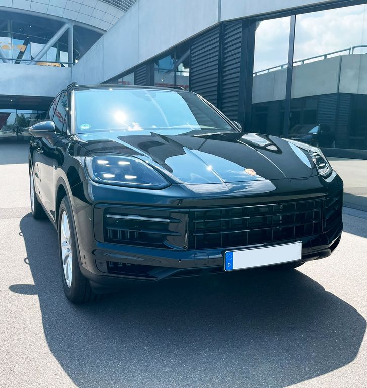Porsche Cayenne 2025