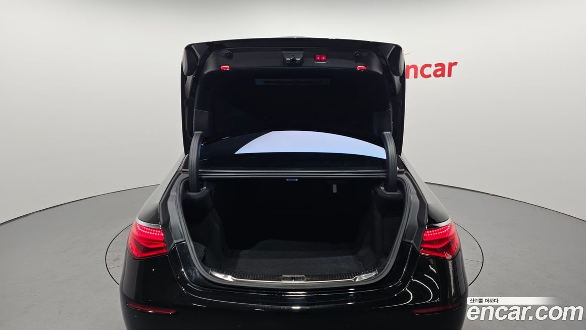 Mercedes-Benz S-Class 2022