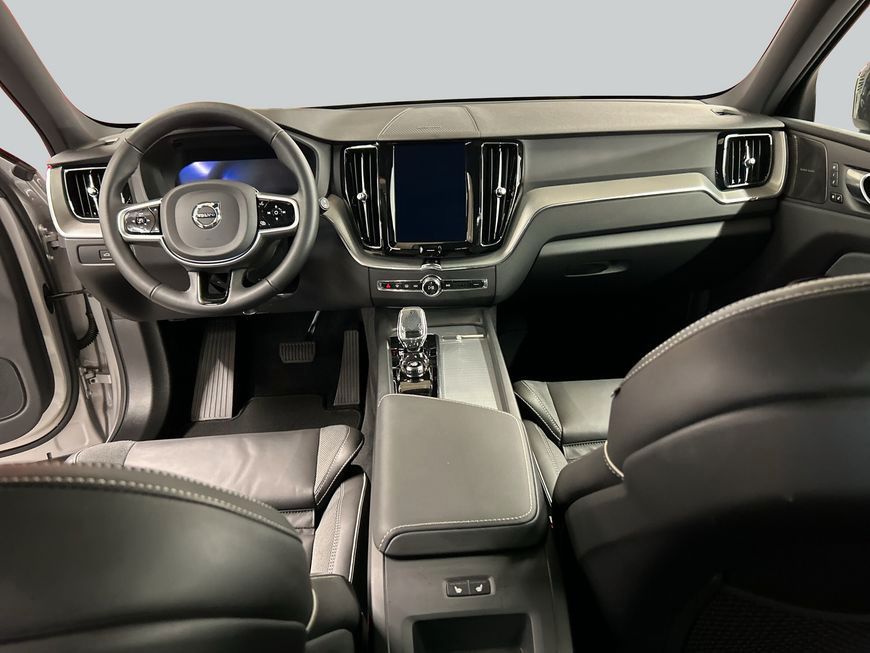 Volvo XC60 2025