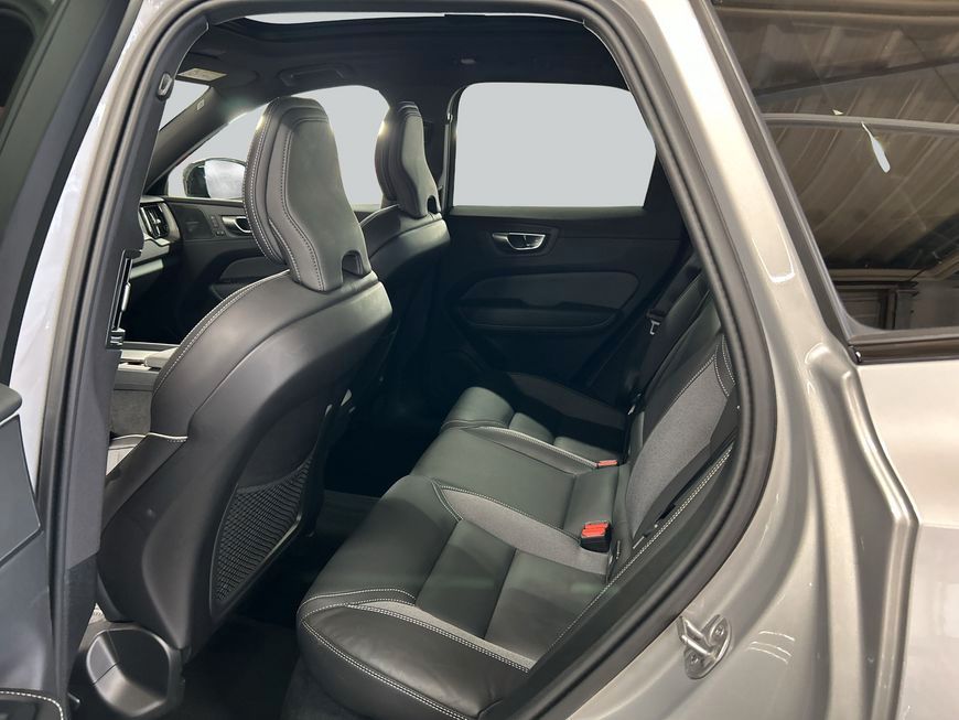 Volvo XC60 2025