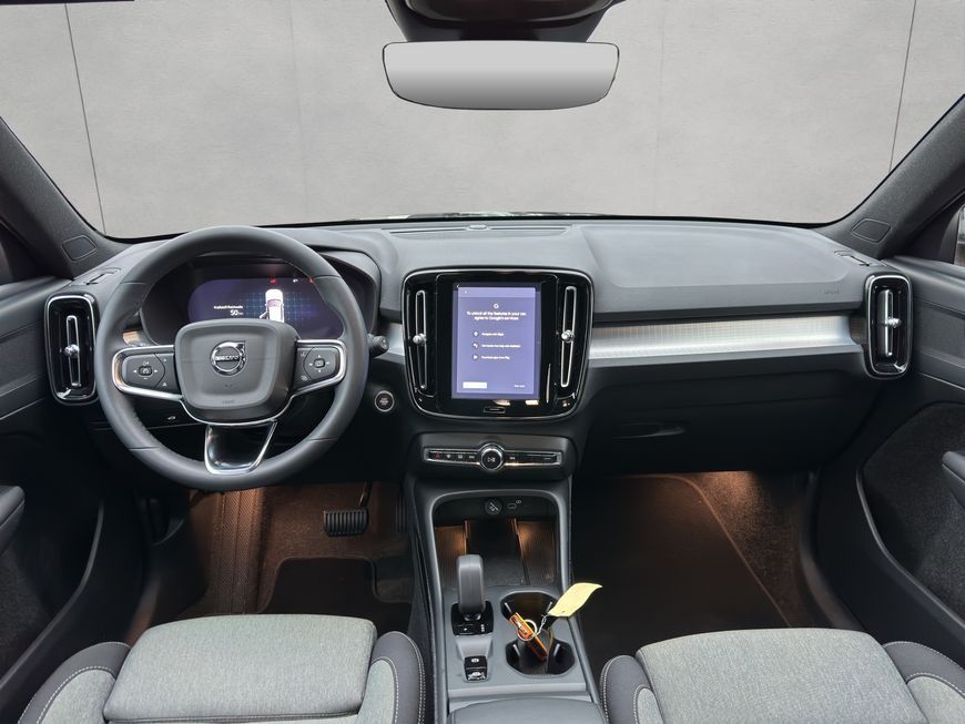 Volvo XC40 2024