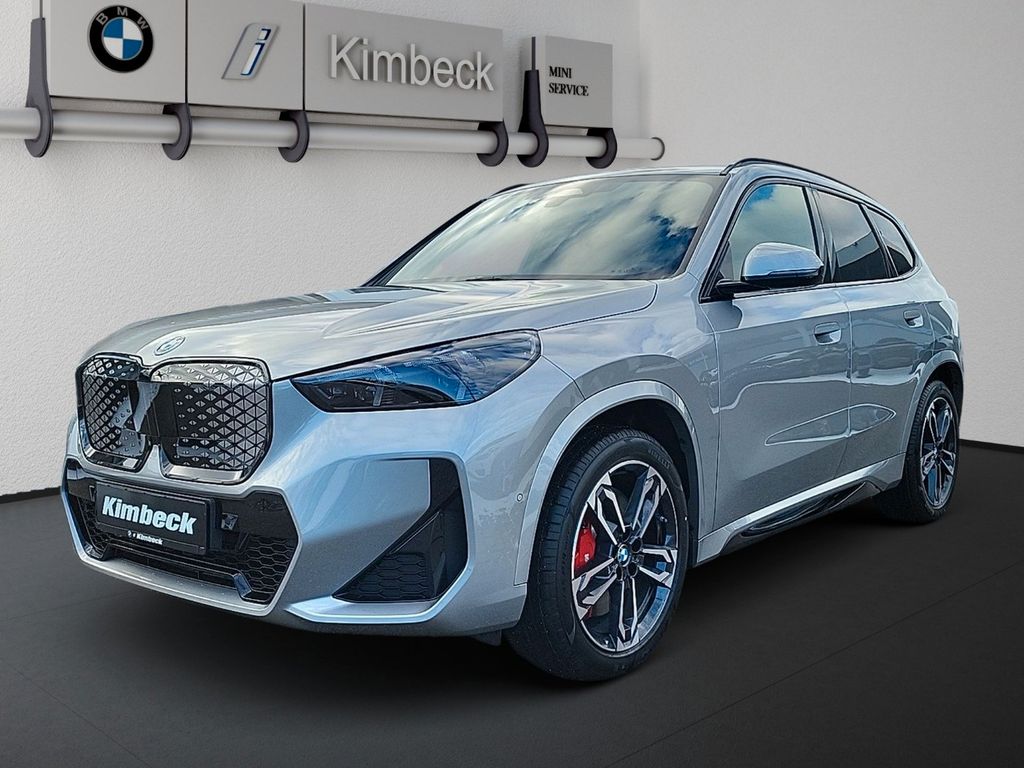 BMW iX1