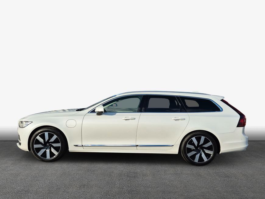 Volvo V90 2025
