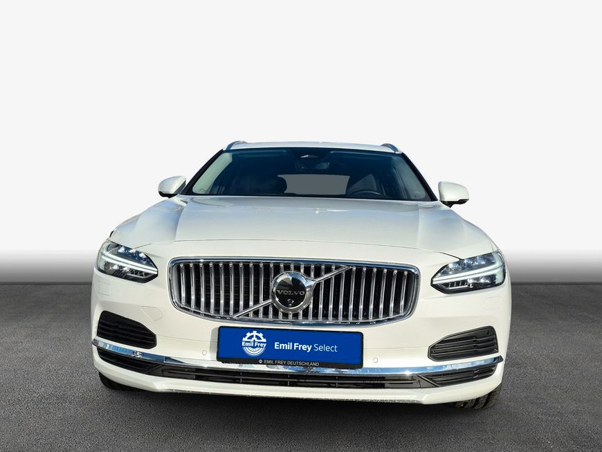 Volvo V90 2025
