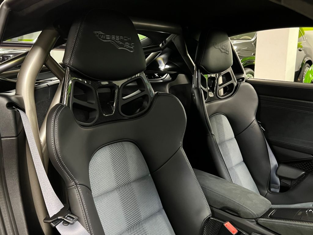 Porsche Cayman 2022