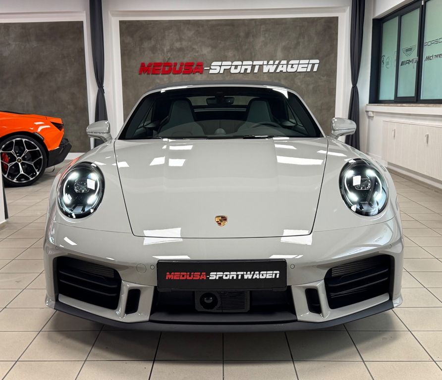 Porsche 992 2025