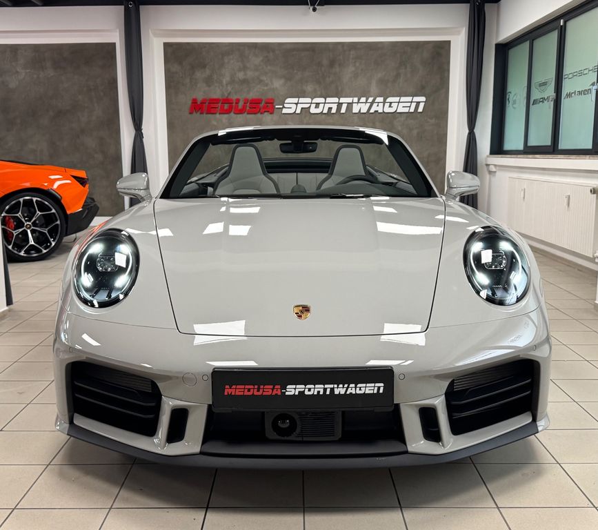 Porsche 992 2025