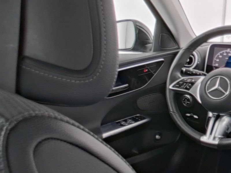 Mercedes-Benz C 200 2024