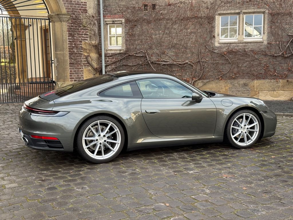Porsche 992 2023