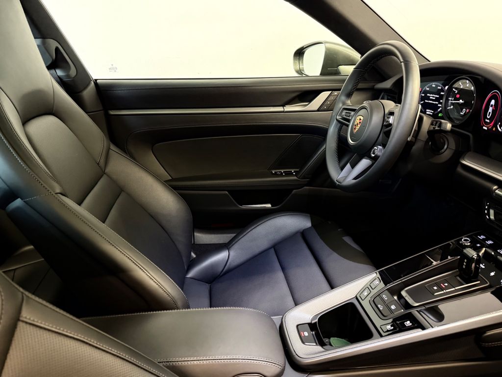 Porsche 992 2023