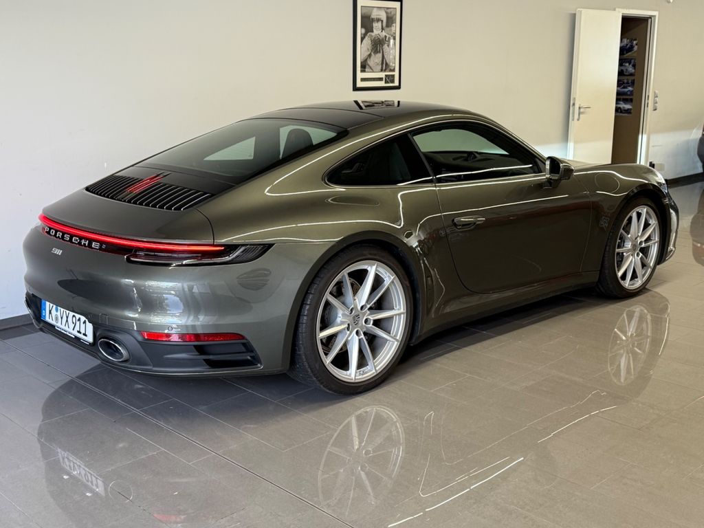 Porsche 992 2023