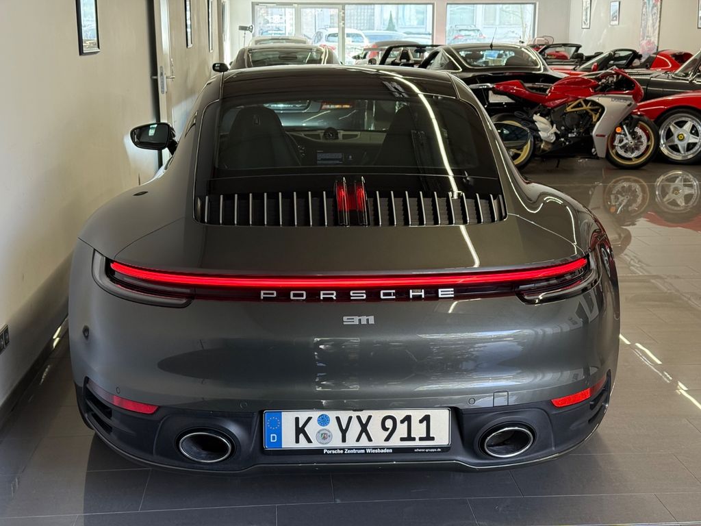 Porsche 992 2023